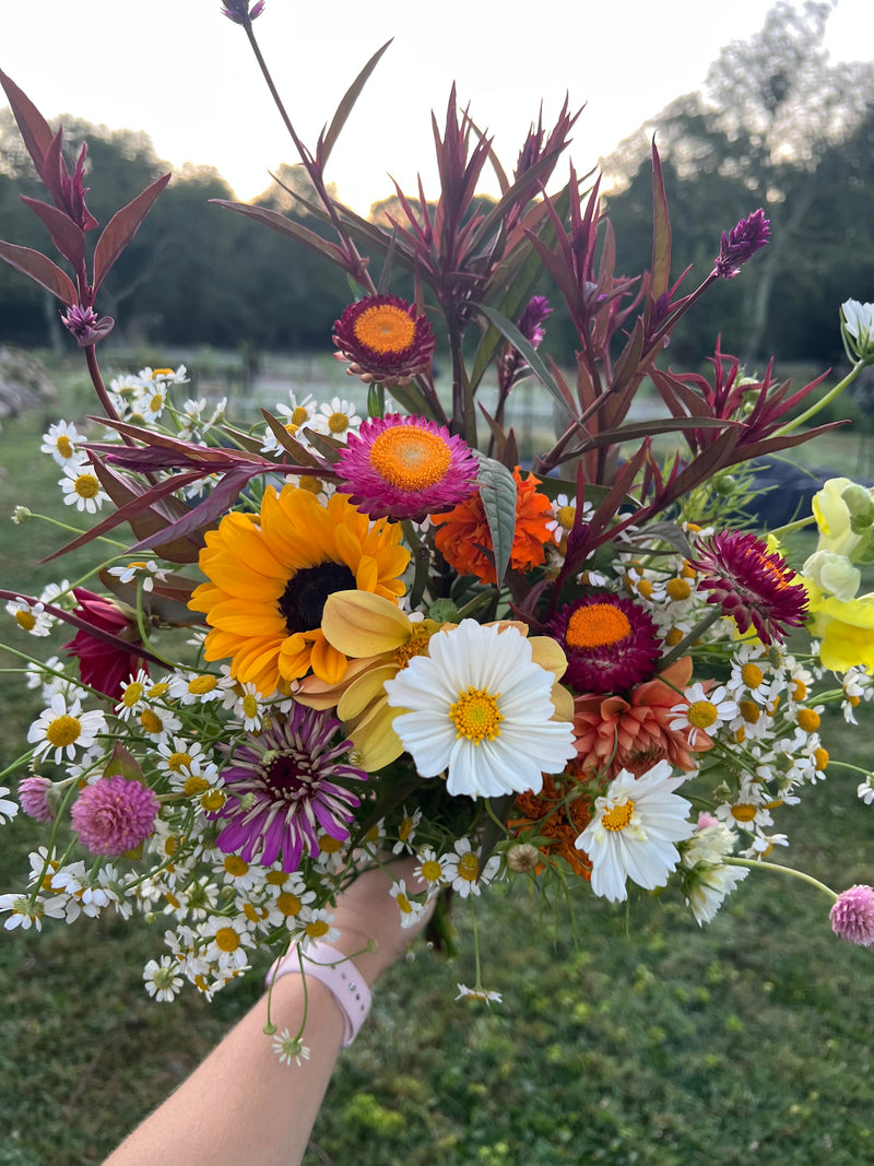 Sunset hand-held bouquet